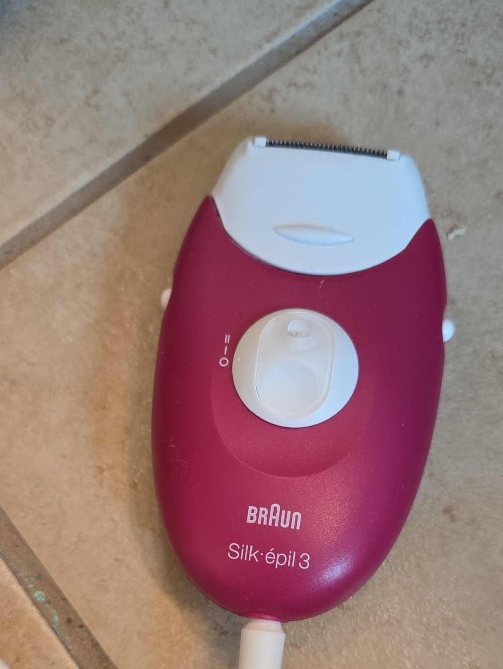 Braun Silk-épil 3 Electric Epilator in Raspberry Pink & White